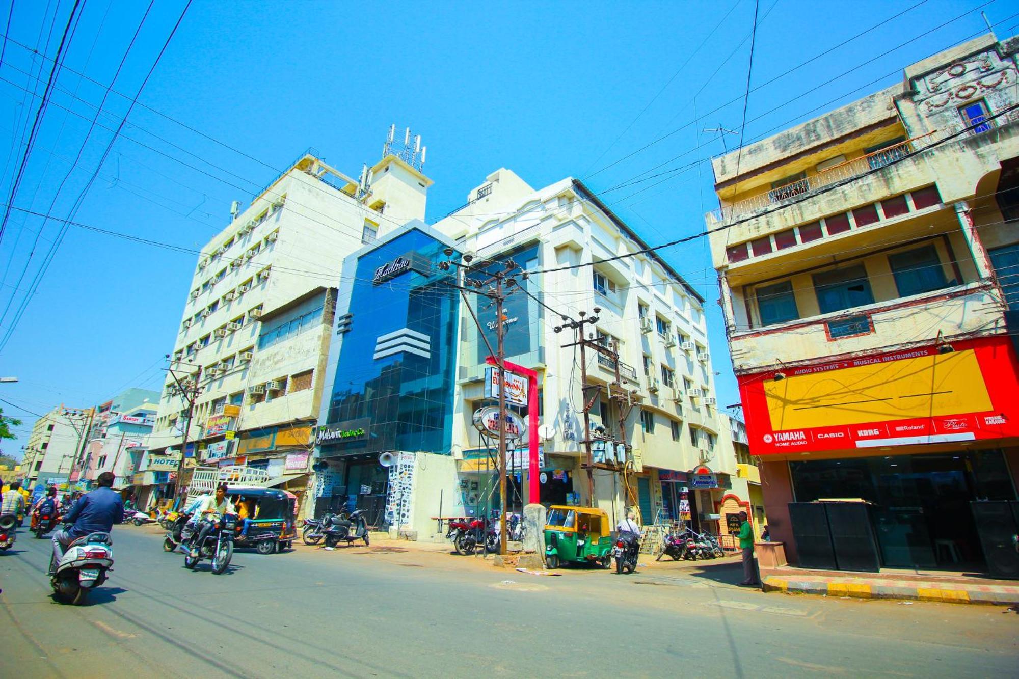 Hotel Upasana Rajkot Εξωτερικό φωτογραφία