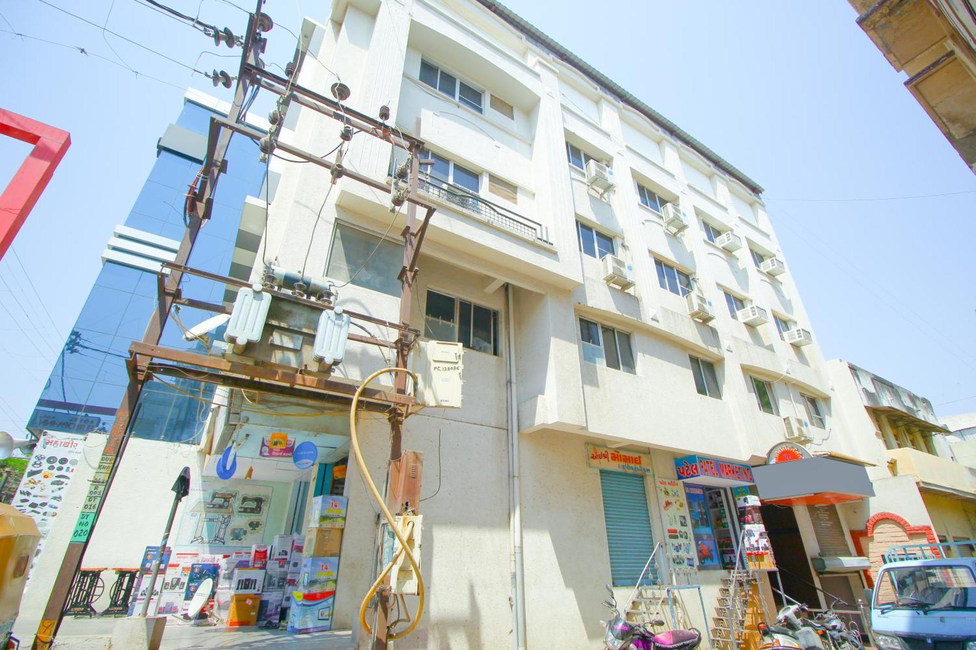 Hotel Upasana Rajkot Εξωτερικό φωτογραφία