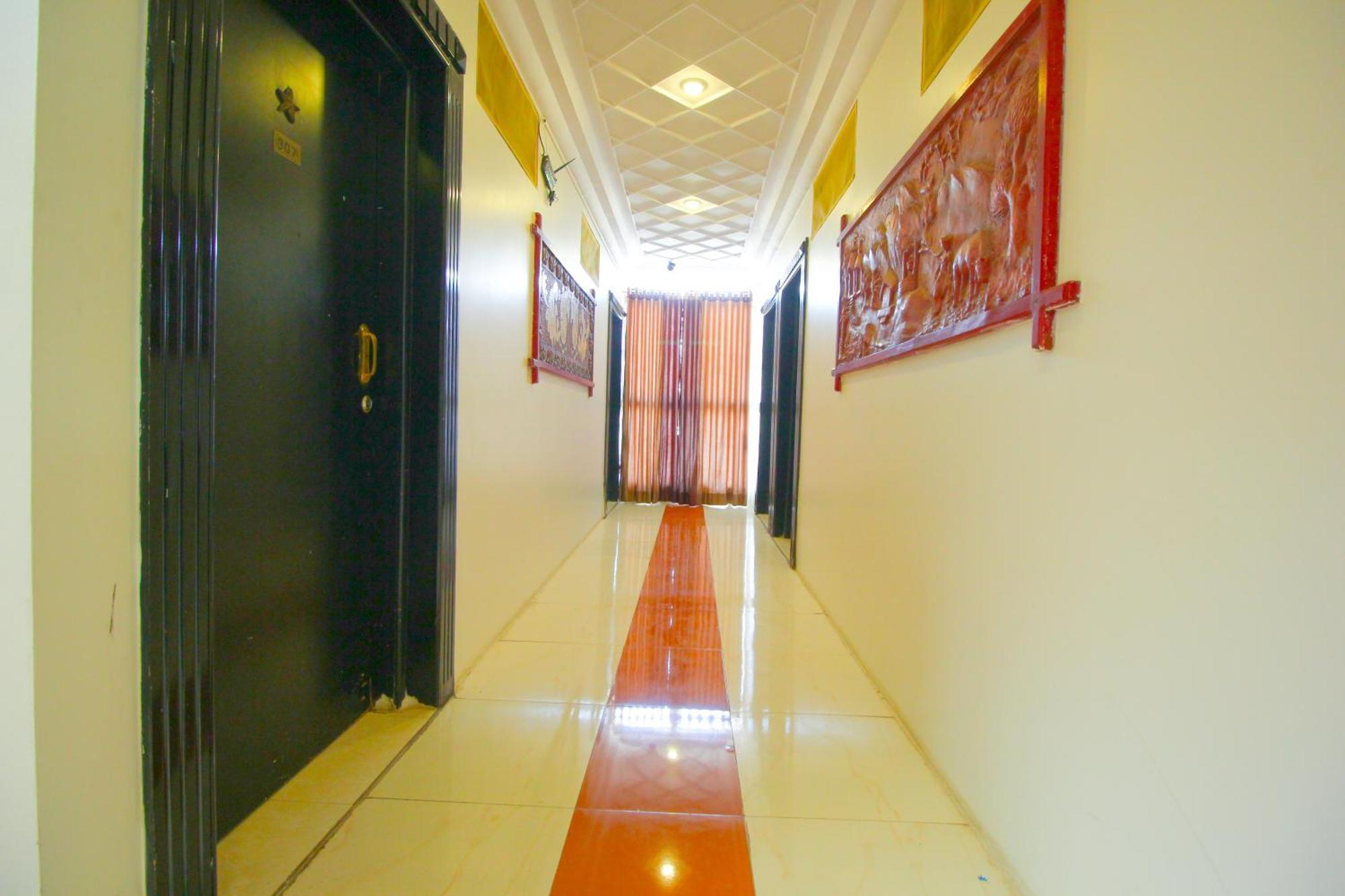 Hotel Upasana Rajkot Εξωτερικό φωτογραφία