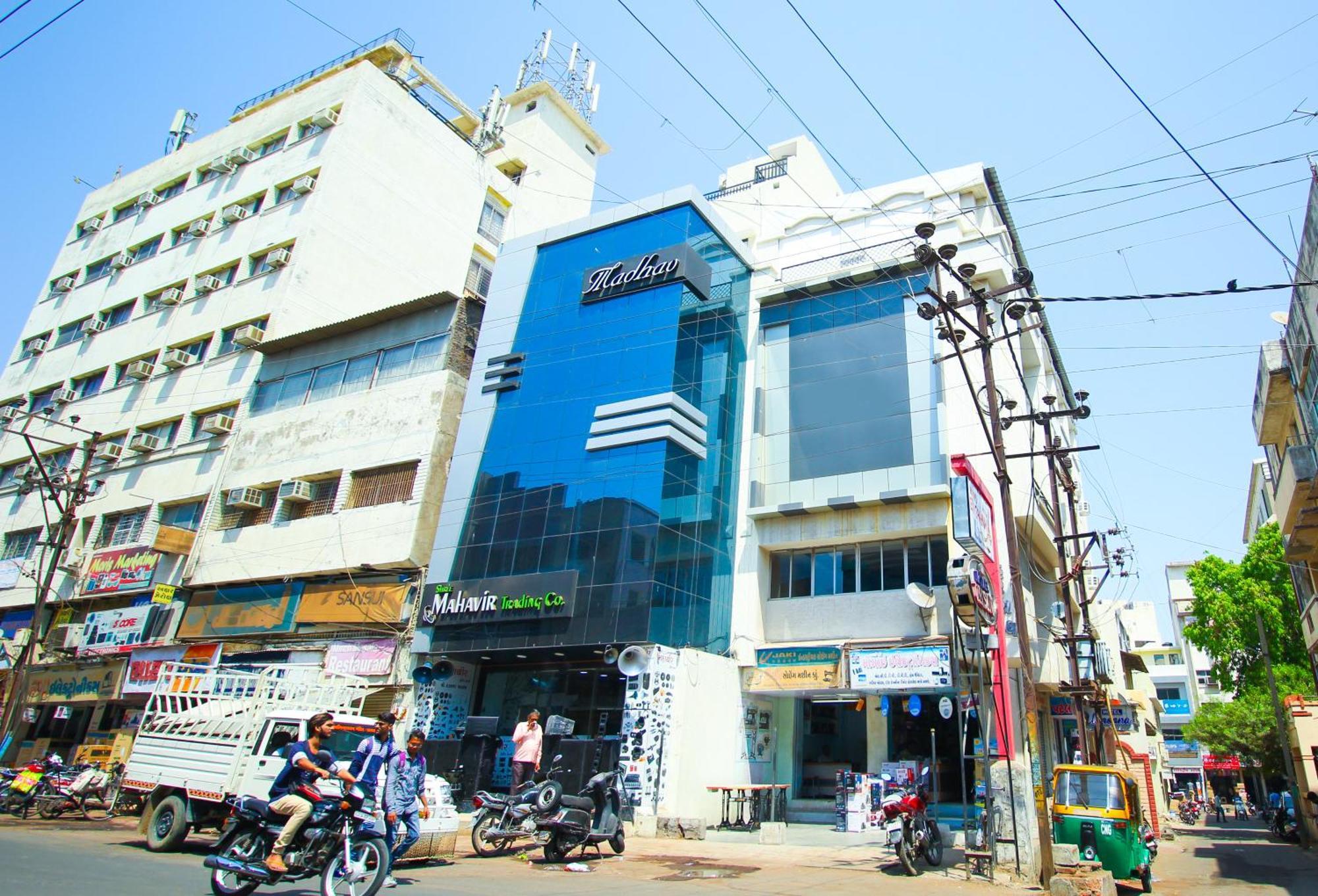 Hotel Upasana Rajkot Εξωτερικό φωτογραφία