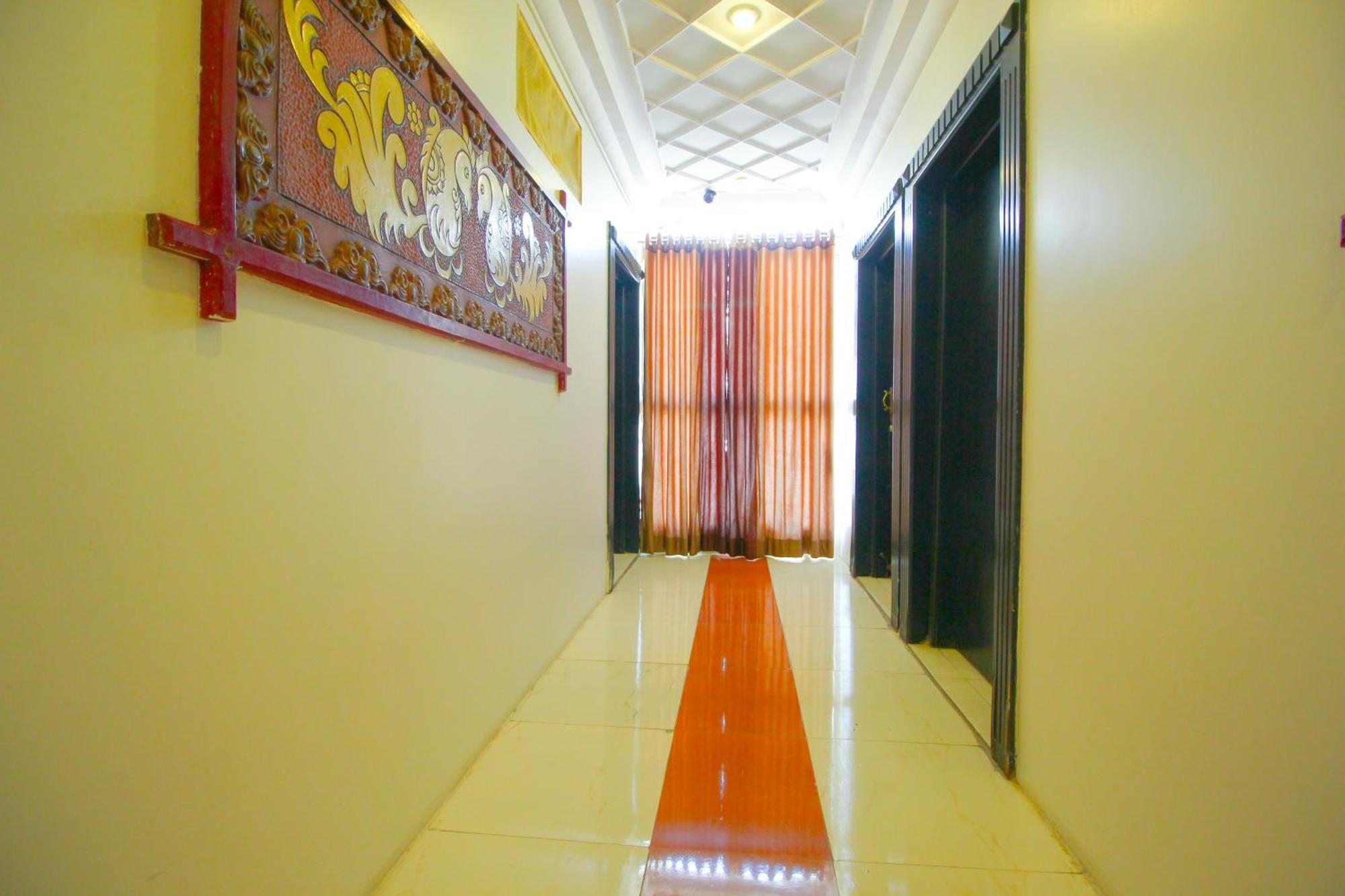 Hotel Upasana Rajkot Εξωτερικό φωτογραφία