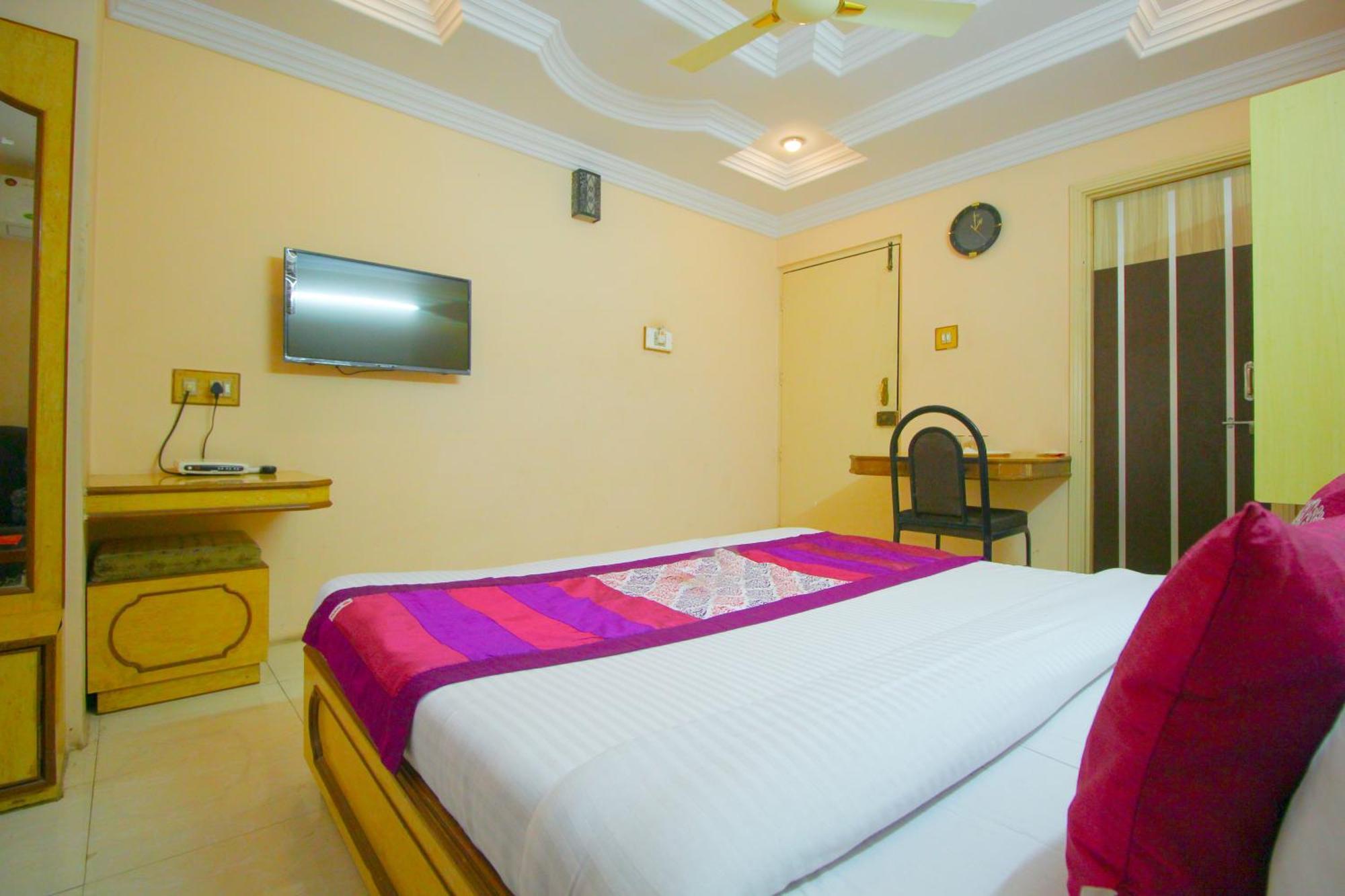 Hotel Upasana Rajkot Εξωτερικό φωτογραφία
