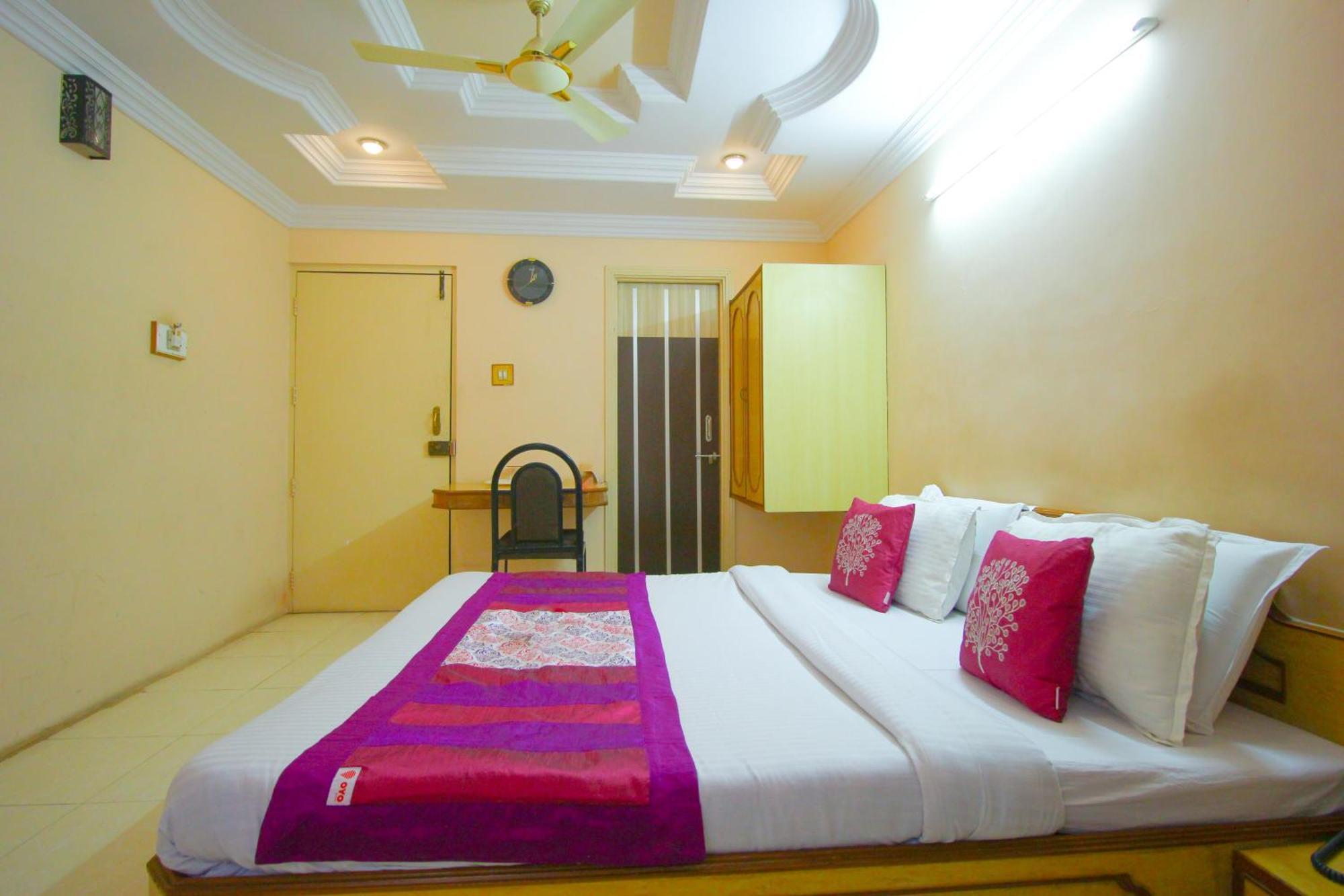 Hotel Upasana Rajkot Εξωτερικό φωτογραφία